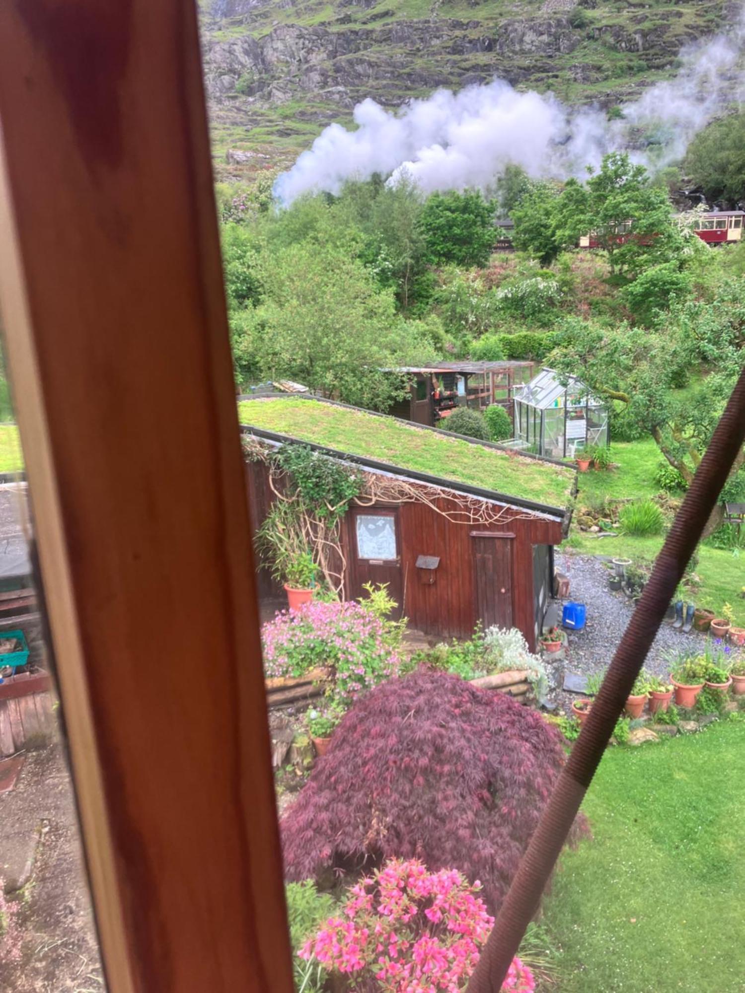 Bryn Elltyd Eco House Guest House Blaenau Ffestiniog Exterior foto